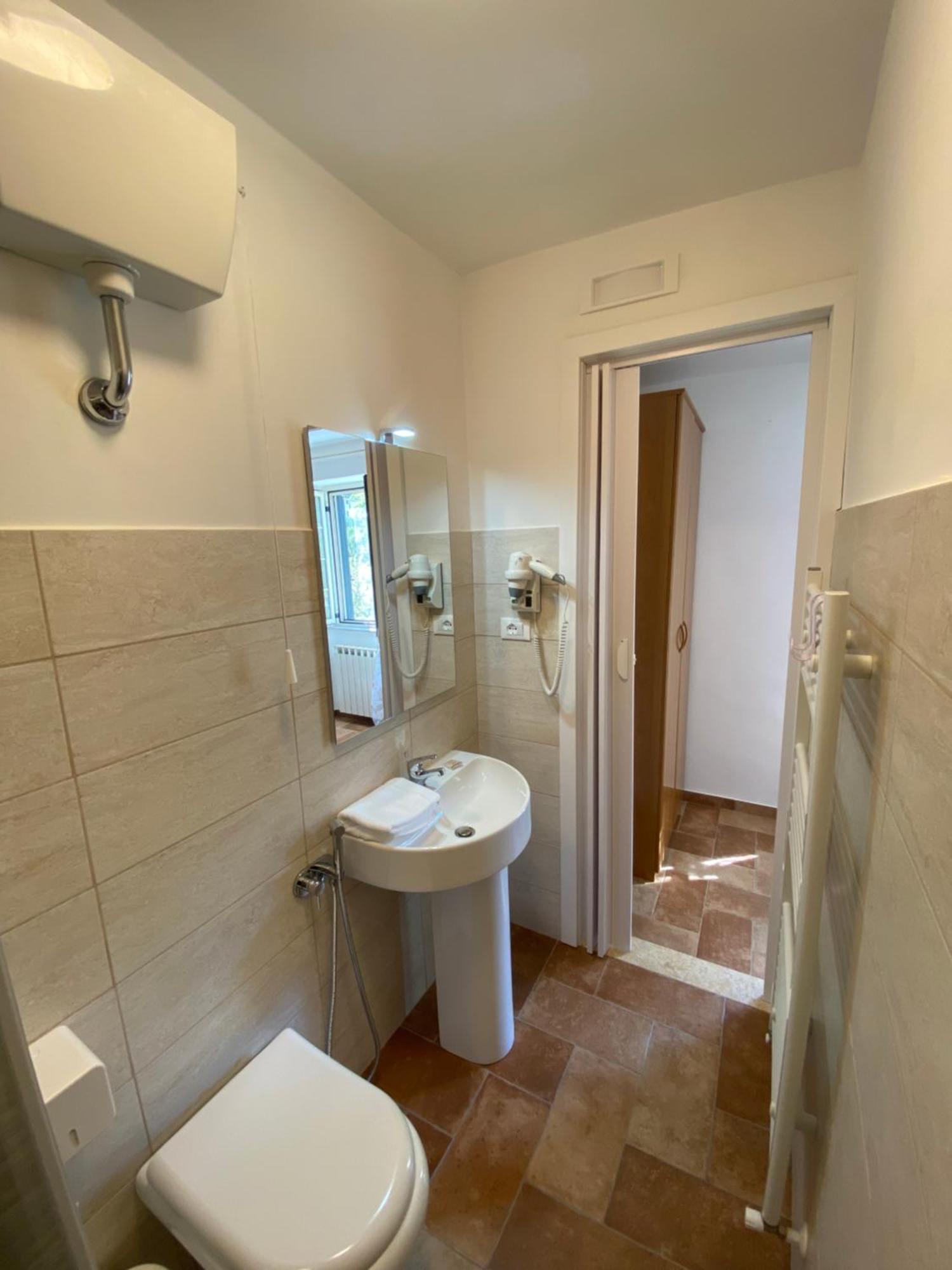 La Casa Di Nonna Tella Bed & Breakfast Lenola Luaran gambar